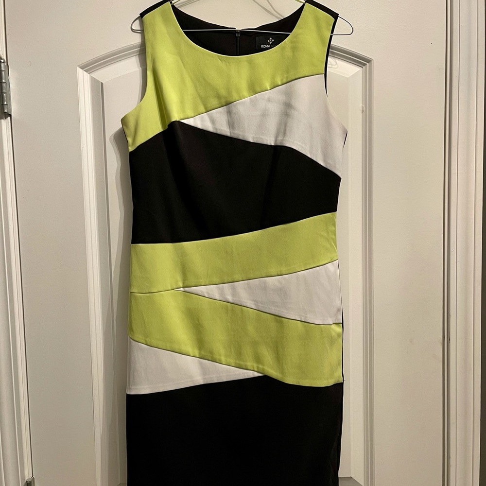 Ronni Nicole dress size 6